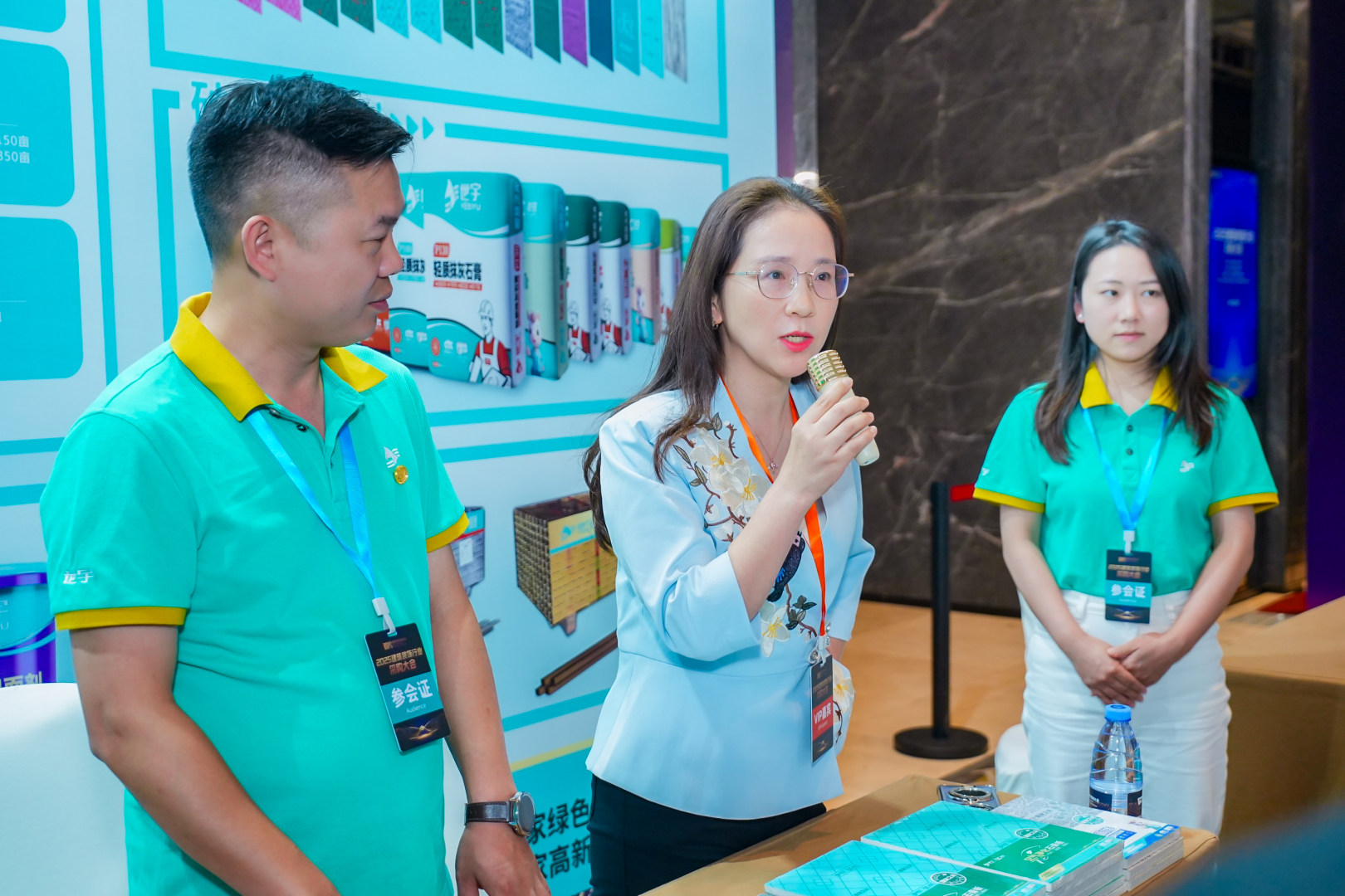 PCF03582-opq4094438575